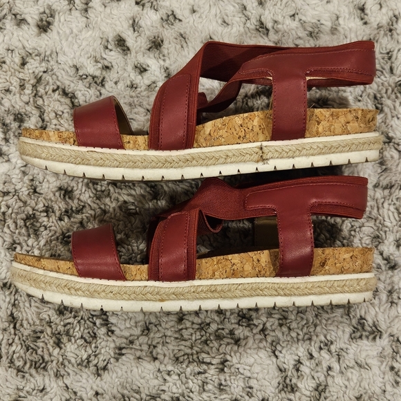 Adrienne Vittadini Women's "Prittin" Stretch Red Sport Strappy Sandal SZ 8.5 - Picture 8 of 11